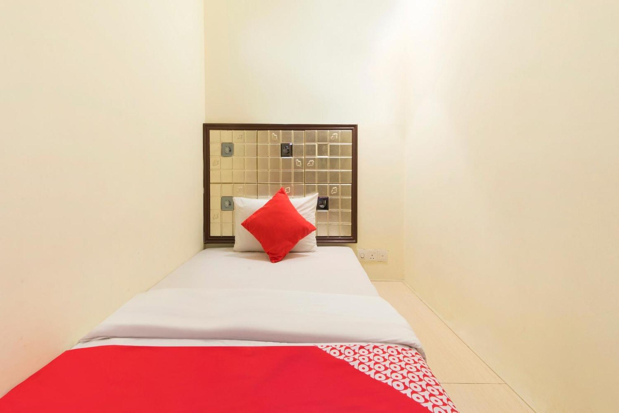 Oyo 90894 Hotel Smc I-City Σαχ Αλάμ Εξωτερικό φωτογραφία