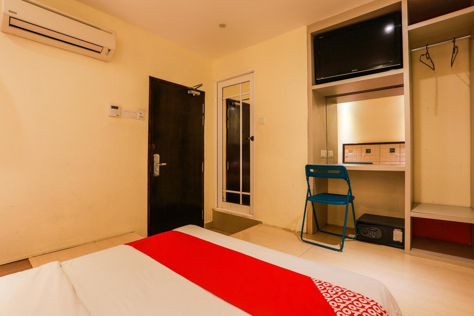 Oyo 90894 Hotel Smc I-City Σαχ Αλάμ Εξωτερικό φωτογραφία